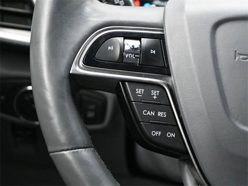 Used 2019 Lincoln Nautilus Reserve image 6