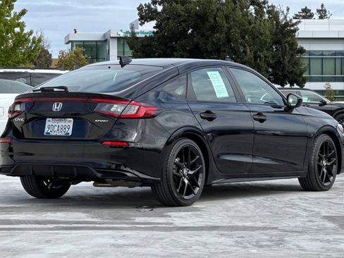 Used 2022 Honda Civic Sport image 3