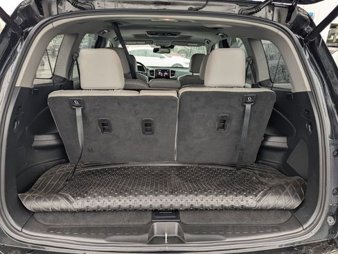 Used 2017 Honda Pilot Touring image 32