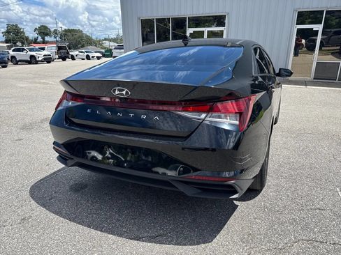 Used 2023 Hyundai Elantra SEL FWD image 8