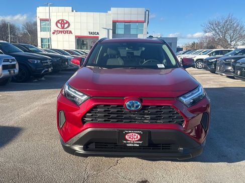 Used 2024 Toyota RAV4 XLE image 2