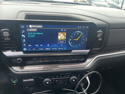 Used 2025 Chevrolet Silverado 2500 LTZ w/ LTZ Plus Package image 8