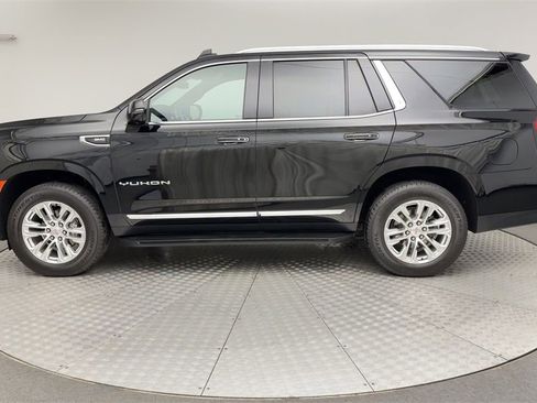 Used 2021 GMC Yukon SLT w/ SLT Premium Package image 5