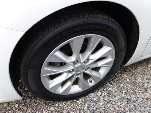 Used 2013 Lexus ES 300h w/ Luxury Pkg image 36