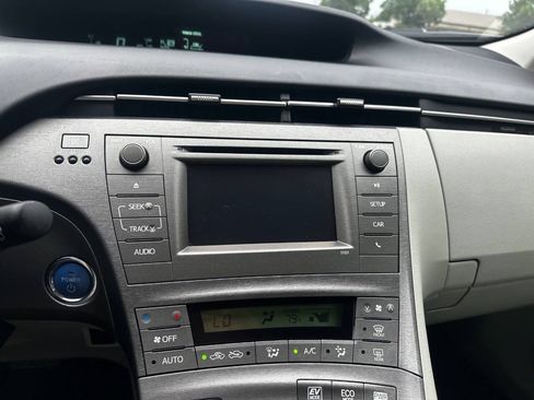 Used 2013 Toyota Prius Two FWD image 18