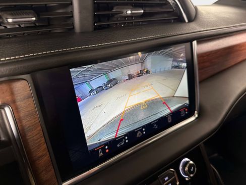 Used 2024 GMC Yukon XL Denali Ultimate AWD/4WD image 45
