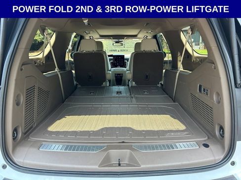 Used 2026 GMC Yukon XL Denali w/ Sun & Power Step Package AWD/4WD image 19