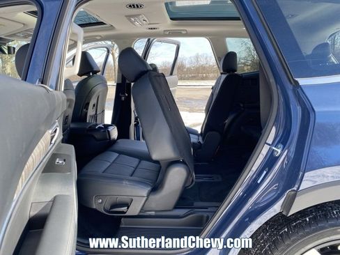 Used 2025 Kia Telluride AWD image 42