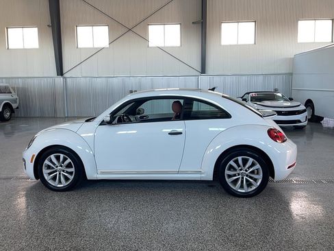Used 2017 Volkswagen Beetle 1.8T S FWD image 7