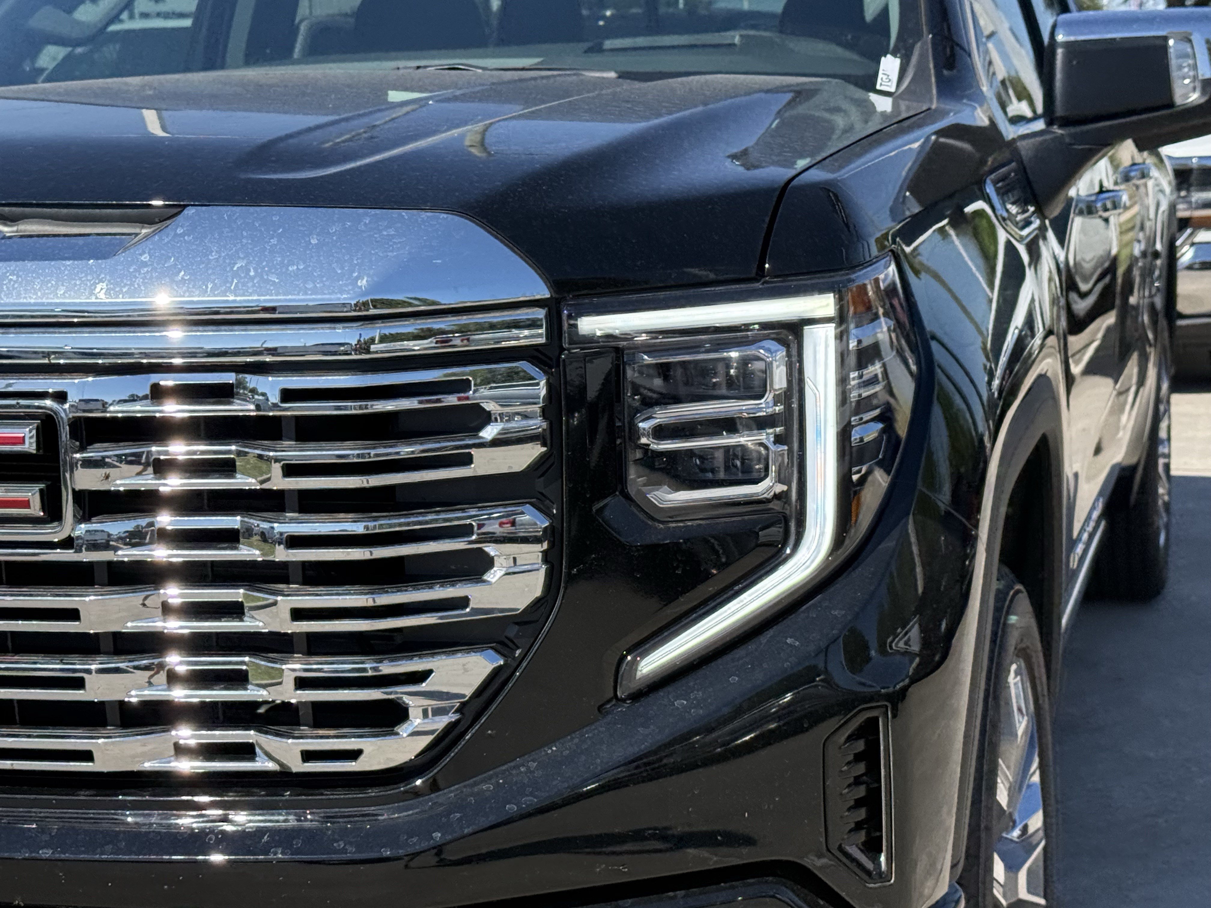 Used 2026 GMC Sierra 1500 Denali w/ Denali Reserve Package AWD/4WD image 8