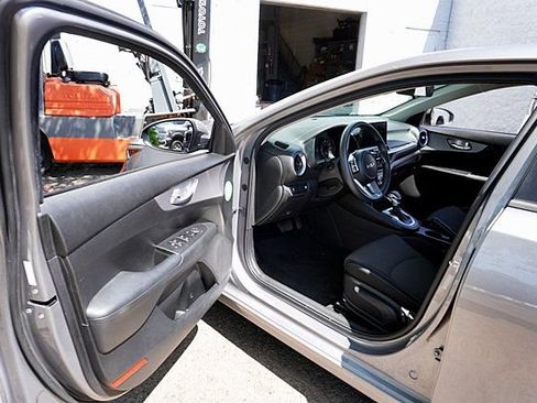 Used 2023 Kia Forte LXS FWD image 33
