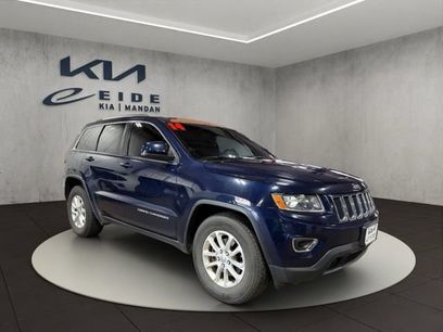 Used 2014 Jeep Grand Cherokee Laredo w/ 18" Wheel & 8.4" Radio Group