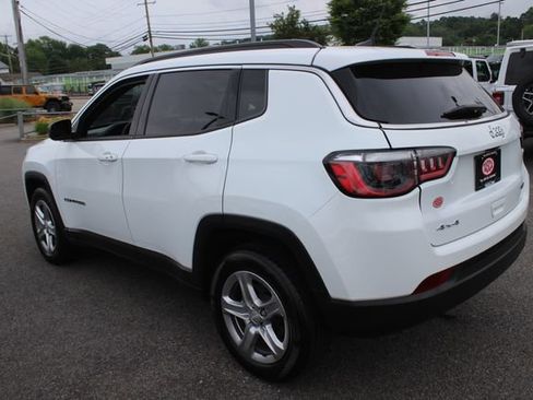 Used 2024 Jeep Compass Latitude AWD/4WD image 25