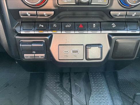 Used 2019 Chevrolet Silverado 1500 RST AWD/4WD image 23