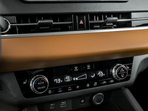 New 2025 Mitsubishi Outlander SEL image 21