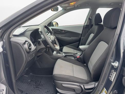 Used 2018 Hyundai Kona SE image 11