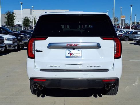 Used 2023 GMC Yukon Denali image 6