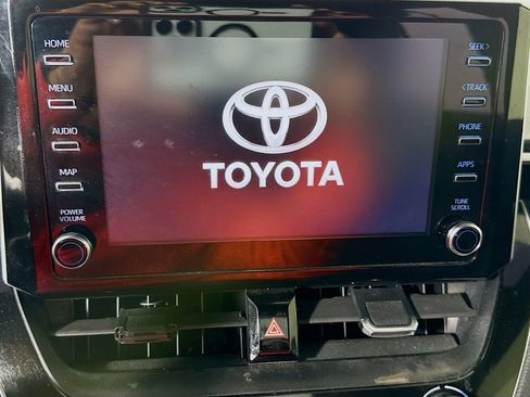 Used 2020 Toyota Corolla SE image 18