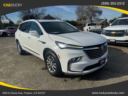 Used 2022 Buick Enclave Essence image 3
