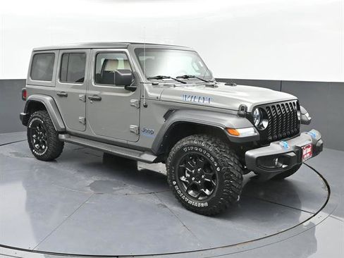 Used 2023 Jeep Wrangler Unlimited w/ Sun & Screen Package AWD/4WD image 2