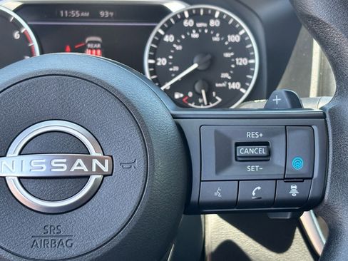 Used 2024 Nissan Rogue SV AWD/4WD image 20