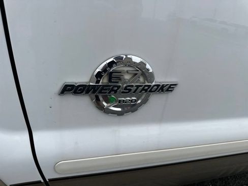 Used 2012 Ford F250 Lariat w/ Lariat Interior Pkg AWD/4WD image 28