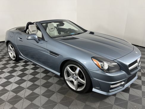 Used 2012 Mercedes-Benz SLK 350 image 5