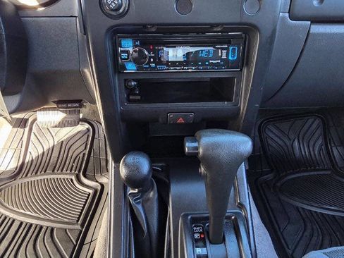 Used 2004 Nissan Frontier S/C image 13