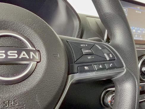 Used 2025 Nissan Sentra SV FWD image 19