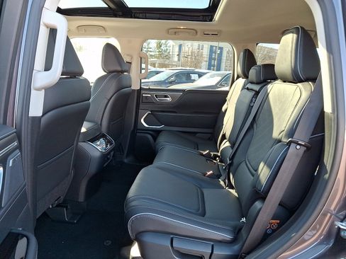 New 2026 INFINITI QX80 Luxe image 6