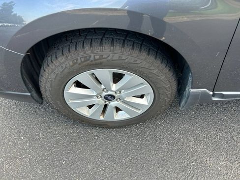 Used 2018 Subaru Outback 2.5i Premium AWD/4WD image 14