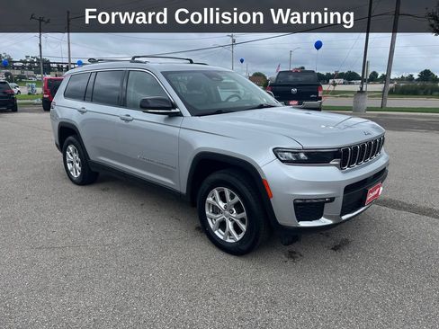 Used 2023 Jeep Grand Cherokee L Limited AWD/4WD image 9