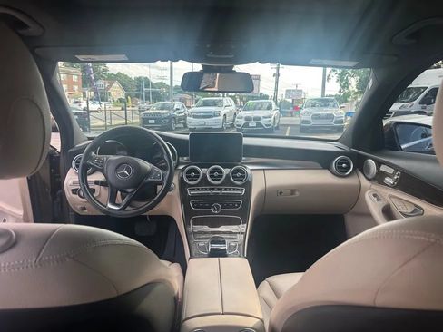 Used 2015 Mercedes-Benz C 300 4MATIC Sedan image 11