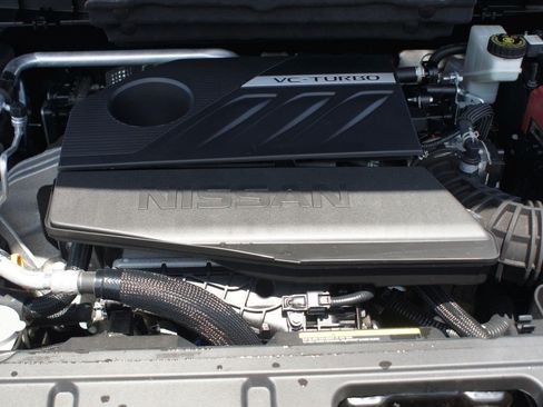Used 2023 Nissan Rogue SV AWD/4WD image 25