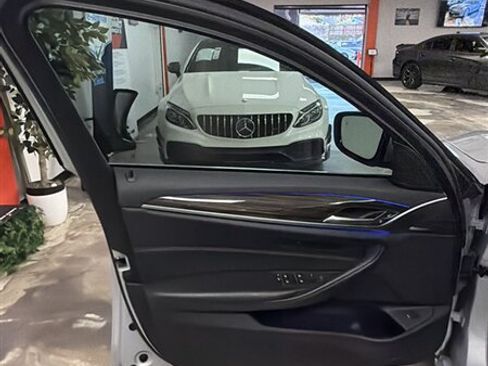 Used 2018 BMW 540i RWD image 18