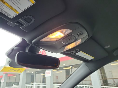 Used 2024 Jeep Compass Limited image 30