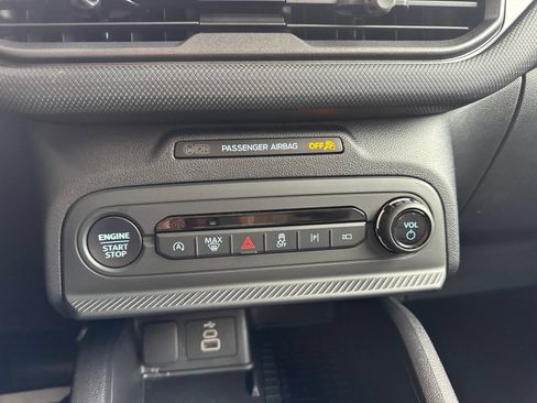 Certified 2025 Ford Bronco Sport Outer Banks w/ Outer Banks Tech Package+ AWD/4WD image 32