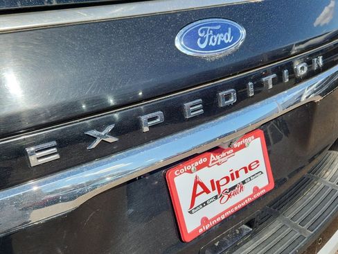 Used 2022 Ford Expedition Max Limited image 16