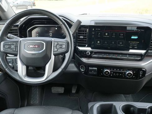 Used 2025 GMC Sierra 1500 SLT AWD/4WD image 30