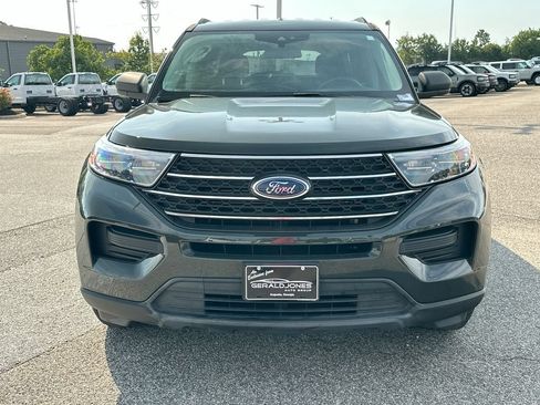 Used 2022 Ford Explorer XLT AWD/4WD image 5