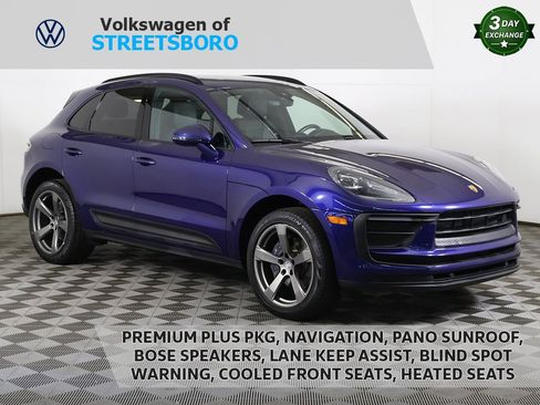 Used 2022 Porsche Macan Base image 1