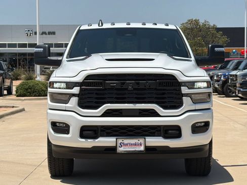 New 2026 RAM 2500 Tradesman AWD/4WD image 2