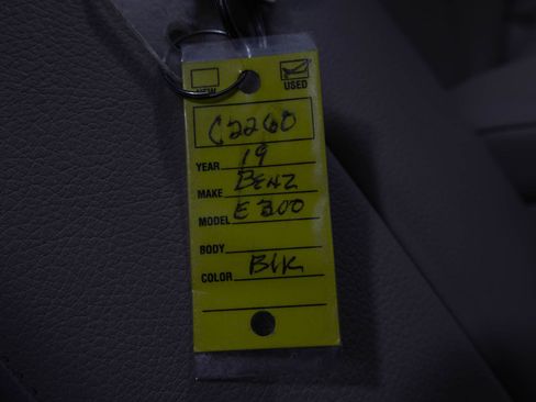 Used 2019 Mercedes-Benz E 300 4MATIC w/ Premium 1 Package image 33