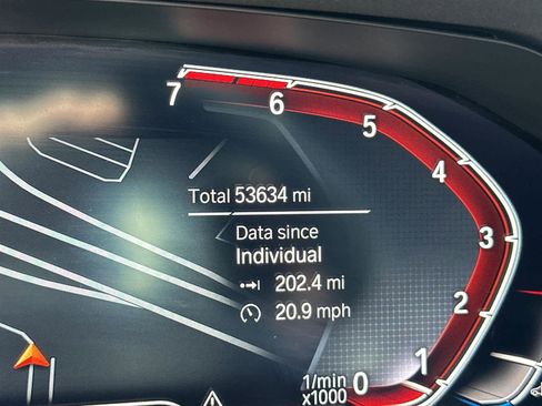 Used 2022 BMW 330i Sedan w/ Driving Assistance Package image 18