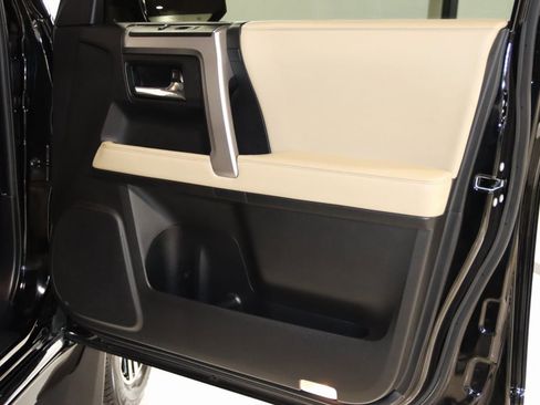 Used 2021 Toyota 4Runner Limited image 42