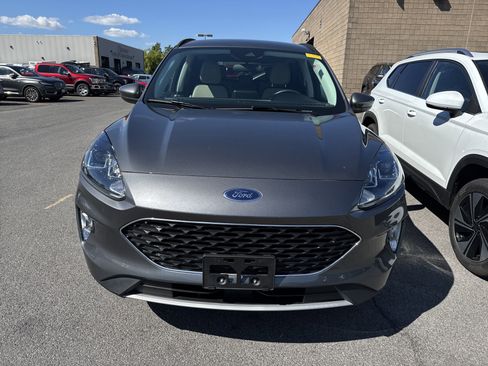 Used 2022 Ford Escape SEL image 3