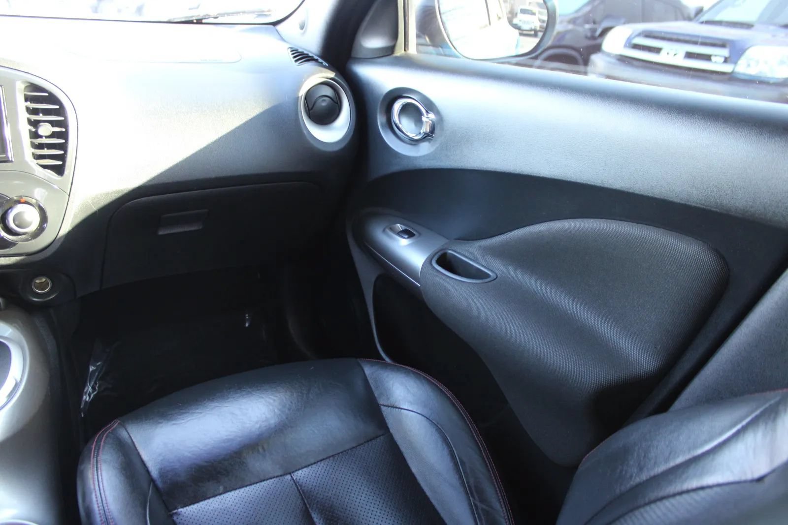 Used 2011 Nissan Juke SL w/ Sport Pkg AWD/4WD image 11