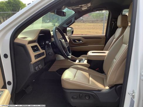 Used 2024 Chevrolet Tahoe Premier AWD/4WD image 8