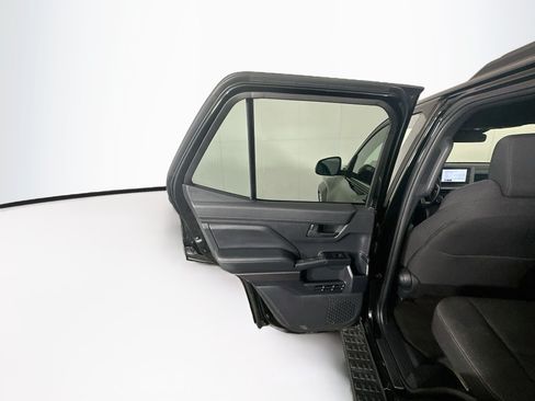 Used 2025 Toyota 4Runner SR5 AWD/4WD image 25