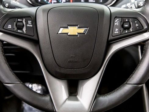 Used 2022 Chevrolet Trax LT w/ LT Convenience Package FWD image 23